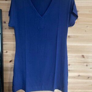 Blue Hale bob V Neck T Shirt